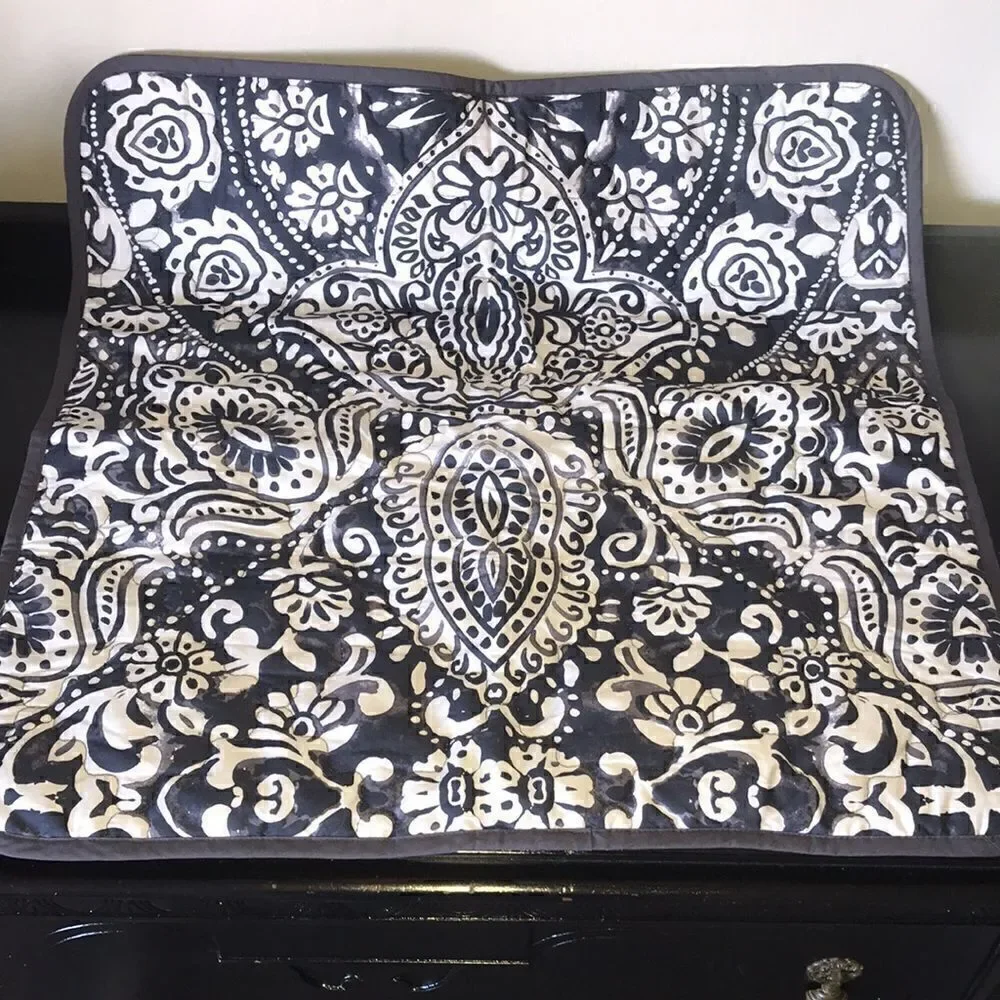 Pottery barn teen photo sample mystic medallion comforter euro sham